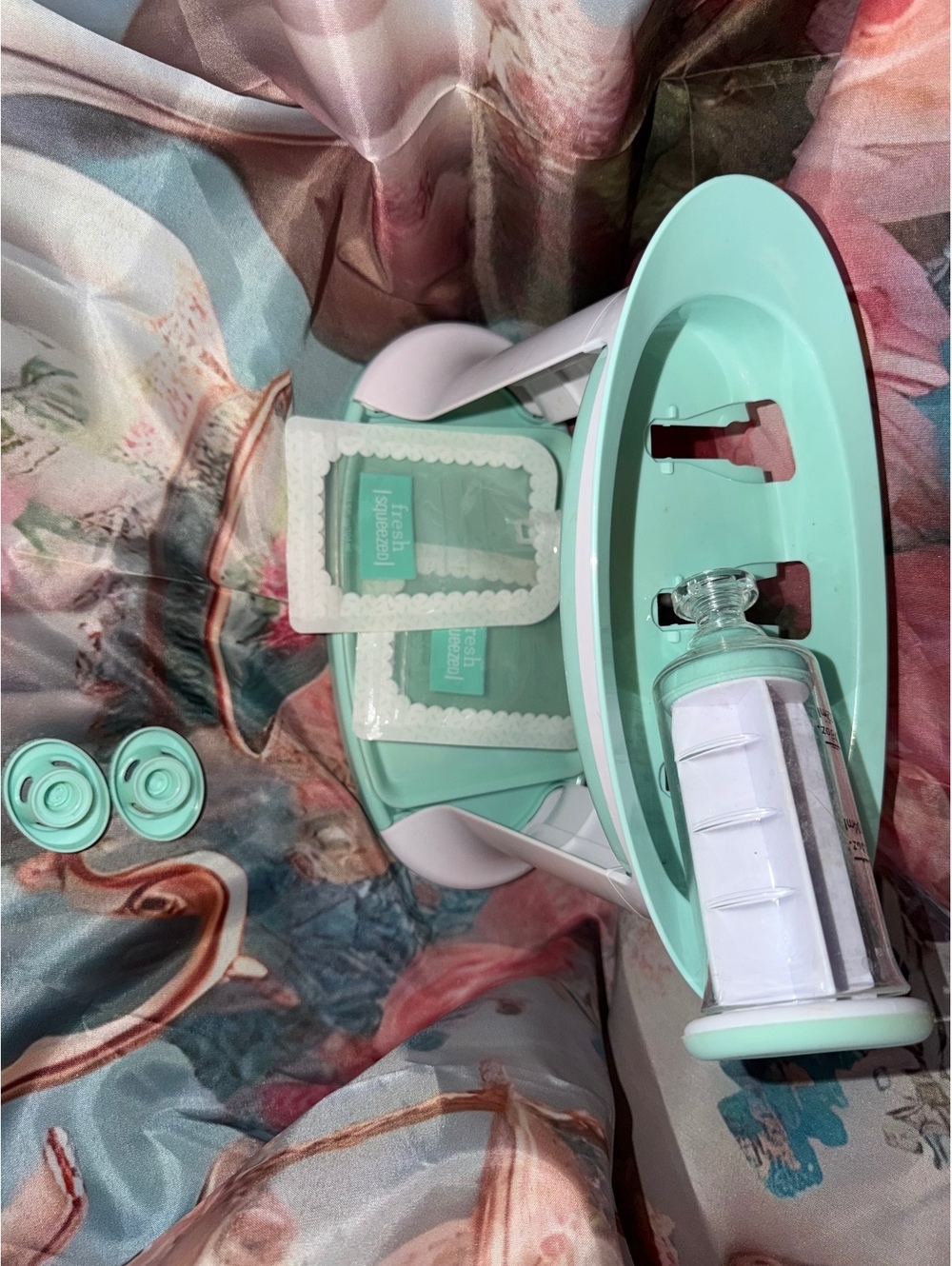 Baby food filler with Stand and Reusable Bags - A